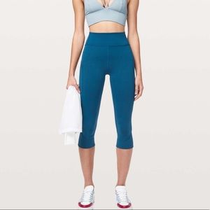 LuLuLemon Cropped In Movement Leggings
